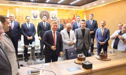 Vali Aydoğdu “Bizim Tuncay” ın Doğum Gününü Unutmadı