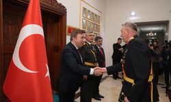 Valilik Makamında Tebrikat Kabul Töreni Düzenlendi