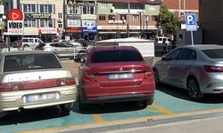 Hastane Otoparkında Engelli Alanları İşgal Ediliyor