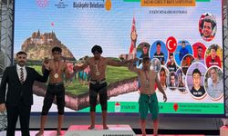 Erzincanlı Güreşçilerden Gururlandıran Başarı