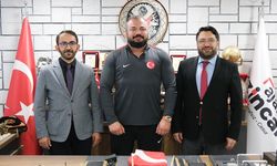 İl Müftüsü Fakirullahoğlu’dan Güreş Dünya 3.sü Sariçiçek’e Ziyaret