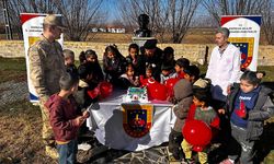 Jandarma Ekiplerinden Öğrencilere Çocuk Hakları Günü Sürprizi