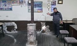 Yıkım Sırasında Faciadan Dönüldü: Müşteriler Çaylarını Bırakıp Canlarını Kurtardı