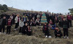 Geleceğe Nefes: Demirkent TOKİ Ortaokulu Öğrencilerinden Örnek Fidan Dikimi Etkinliği