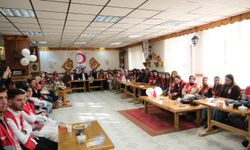 “Genç Kızılay” Gönüllere Dokunuyor
