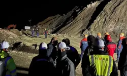 Kemaliye Belediyesi’nden Divriği’deki Göçük Çalışmalarına Destek