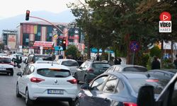 Araç Sürücülerinin Duyarsızlığı Trafiği Kilitliyor