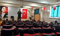 Emniyetten Gençlere Siber Zorbalık ve Trafik Güvenliği Eğitimi