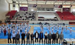 12 İlden Sporcular Erzincan’da Siyah Kuşak İçin Ter Döktü