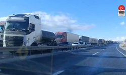 Zincirleme Trafik Kazası Karayolunda Adeta Konvoy Oluşturdu