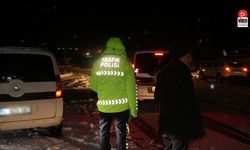 Kar ve Tipi Nedeniyle Sakaltutan, Kızıldağ ve Ahmediye Geçitlerinde Yol Ulaşıma Kapandı