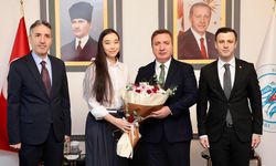 Vali Aydoğdu Göçmen Misafirleri Makamında Ağırladı