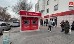 Kaldırımı Kaplayan ATM Tartışma Yarattı