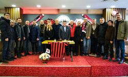 Yönetim Camiadan Özür Diledi