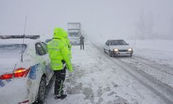 Erzincan-Kemaliye Karayolu Ağır Tonajlı Araçlara Kapatıldı