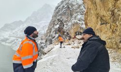 Taş Yolundaki Kaya ve Taşlar Temizlendi