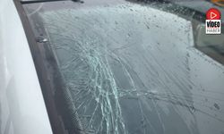 Erzincan'da Su Tahliye Borusu Park Halindeki Aracın Üzerine Düştü