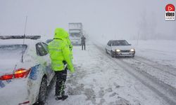 Erzincan-Kemaliye Karayolu Ağır Tonajlı Araçlara Kapatıldı