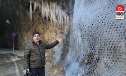 Kemaliye 'Taş Yolu' Buz Tuttu