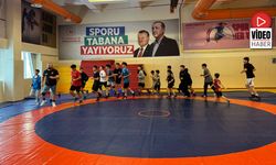 Güreşte Şampiyon Tecrübesi Gençlerle Buluştu