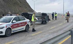 Erzincan'da emniyet kemeri hayat kurtardı: 2 kişi kazayı yara almadan atlattı