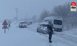 Gümüştarla Yolunda Araçlar Mahsur Kaldı