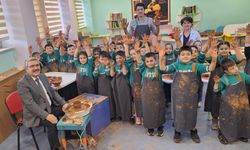 Minik Eller Çamurla Buluştu