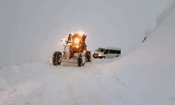 Erzincan'da Kar ve Tipiden 494 Köy Yolu Ulaşıma Kapandı