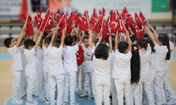 Erzincan’da İkinci Dönem Bayrak Sevgisiyle Başladı