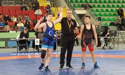 Erzincanlı Güreşçilerden Gururlandıran Performans