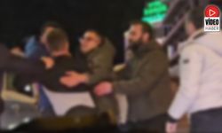 Erzincan’da trafikte yaşanan yol verme tartışması kısa süreli gerginliğe neden oldu.  Olay, dün akşam saatlerinde Halitp