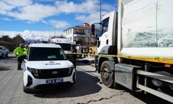 Çöp kamyonunun çarptığı yaşlı kadın hayatını kaybetti