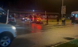 Erzincan'da Motosiklet iİe Taksi Çarpıştı: 2 Yaralı