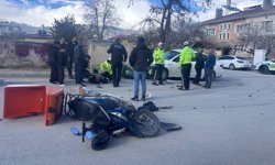 Erzincan'da Otomobil İle Motosiklet Çarpıştı: 1 Yaralı