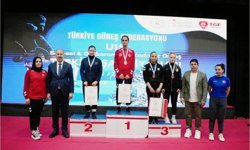 Erzincanlı güreşçilerden Türkiye Şampiyonası'nda Çifte Başarı