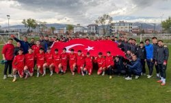 24 Erzincanspor’dan 23 Nisan’a Anlamlı Kutlama