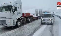 Karayolları Ekipleri Kapalı Yolları Açmak İçin Çalışıyor