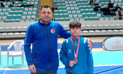 Erzincanlı Güreşçi Türkiye Üçüncüsü Oldu