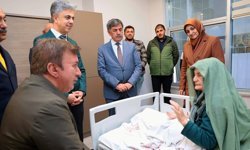 Vali Aydoğdu'dan Aksun Ailesine Geçmiş Olsun Ziyareti