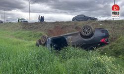 Erzincan'da Şarampole Devrilen Otomobildeki 4 Kişi Yaralandı