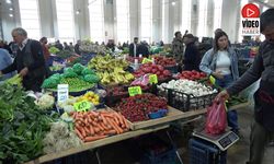 Cumartesi Pazarı’nda Ekonomi Derbisi: Esnafa Göre 'Uygun', Vatandaşa Göre 'Yangın Yeri'!