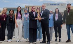 EBYÜ Bahar Şenlikleri'nde Dereceye Girenlere Ödülleri Verildi