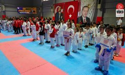 Trabzon’da Karate Rüzgarı: Erzincanlı Sporculardan 18 Madalya, 3 Kupa