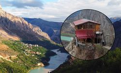 Kemaliye'de Kayalığın Tepesine Yapılan Ev Merak Uyandırıyor