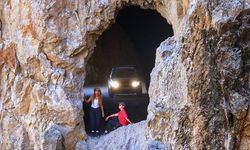132 Yılda Yapılan Taş Yolu Turistleri Kendine Çekiyor