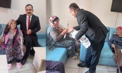 Muhtar Osman Toprak’tan Anneler Günü’nde Huzurevi Ziyareti