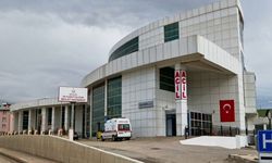 Refahiye’de Kontrolden Çıkan Araç Araziye Devrildi