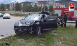 Refahiye'de İki Otomobil Çarpıştı: 6 Yaralı