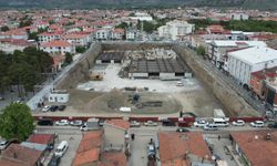 Merkez Çarşısı İnşaatında Çalışmalara Devam