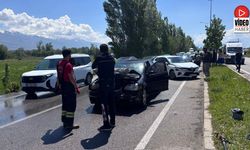 Erzincan'da 4 Araçlı Zincirleme Kaza
